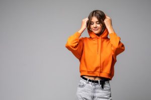turuncu sweat kombin