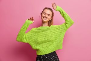 yesil kazak neon yesil kazak