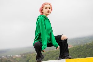 yeşil sweat kombin